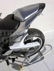 Ermax kryt sedla stříbrná metalíza (atomic silver) - Kawasaki Z 1000 2007/2009