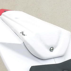 Ermax kryt sedla spolujezdce - Yamaha YZF-R125 2008-2014, 2010/2011 and 50 th pearl white (competition white/BWC1)