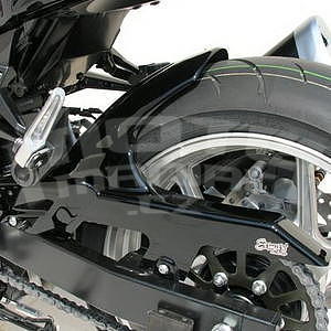 Ermax zadní blatník s krytem řetězu - Kawasaki Z750 2007-2012, 2010, 2012 metallic black grey flake (metallic spack black)