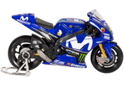 Valentino Rossi VR46 - Yamaha YZR-M1 Factory Racing Team 2018 1:18 - 3/4